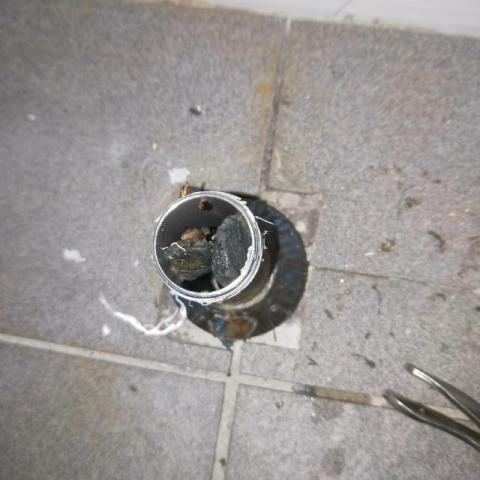 李世欽(豪麟工程)(免開挖、免打鑿地磚牆壁,當日可修 - 台南某航電科技大廠3”給水管管脫,導致級配層六分石跑進到蹲式馬桶2”進水頭阻塞,最後管脫部份施作免開挖隧道室水道重建工法將其成功修繕,將問題KO 李世欽(豪麟工程)(免開挖、免打鑿地磚牆壁,當日可修 - 台南某航電科技大廠3”給水管管脫,導致級配層六分石跑進到蹲式馬桶2”進水頭阻塞,最後管脫部份施作免開挖隧道室水道重建工法將其成功修繕,將問題KO