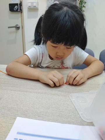 Teresa - 訓練小肌肉，可以更穩定握筆和寫字，同時訓練聽覺和記憶