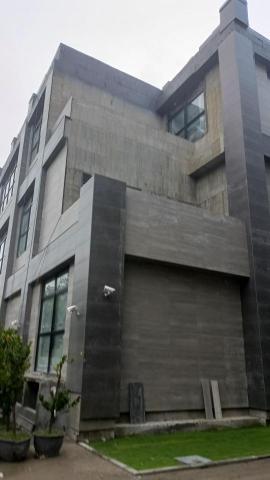 安泓工程有限公司 - 大片磁磚貼掛效果