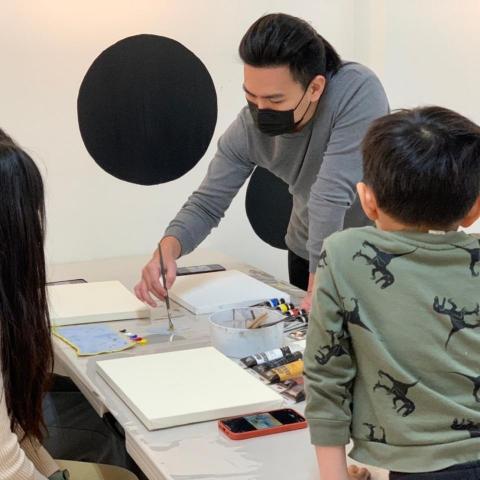 提供diy油畫服務的專家高璿皓