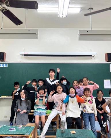 徐唯肯 - 花蓮縣忠孝國小課後照顧班