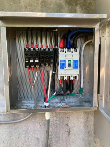 誠邦水電工程行 - 基隆廢土回填場表後戶外箱