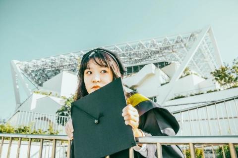 steclick.tw - 把握可以拍學士服的日子

? Canon EOS 800D
? Tamron 18-400mm