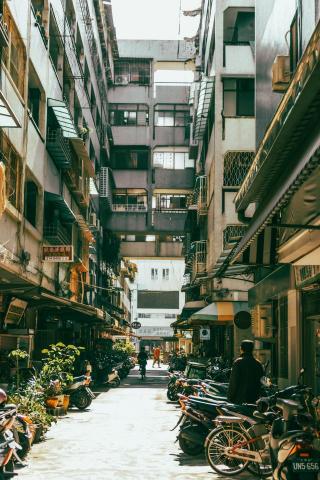 steclick.tw - 不知道
有一種香港的即視感

? Canon EOS 800D
? Tamron 18-400mm
