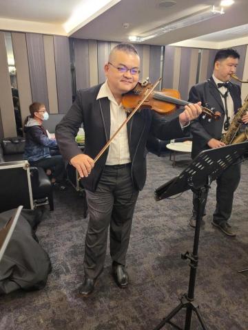 施俊豪(幸福提琴手樂團) - 金太客科技尾牙 施俊豪(幸福提琴手樂團) - 金太客科技尾牙