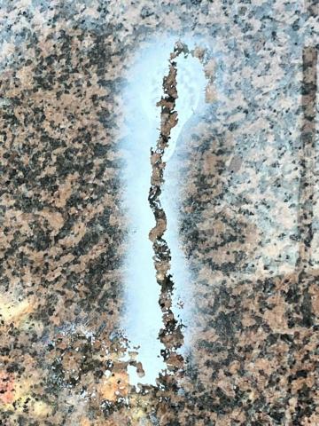 乾乾淨淨 - 牆面清潔前後形成強烈對比，完全無水無毒，不傷清潔物表面