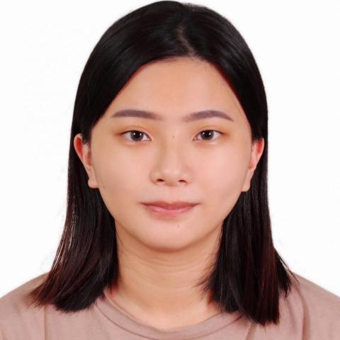 提供法文服務的專家楊于萱