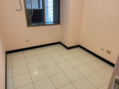 黃米琪 - 臥室清潔後