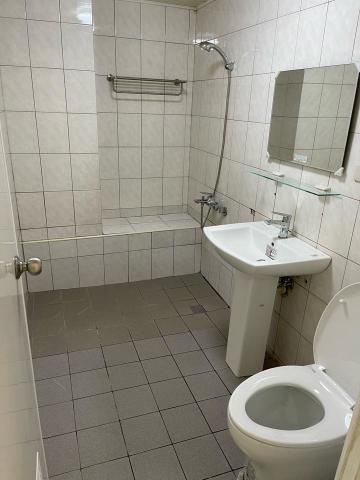 黃米琪 - 浴室清潔