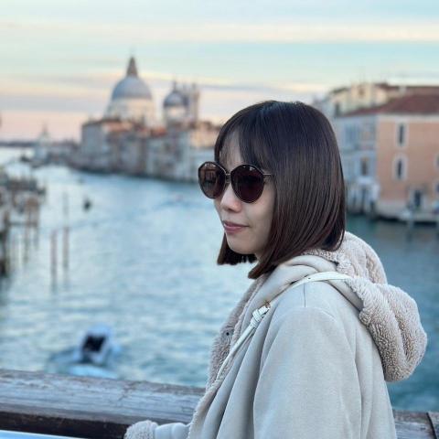 提供77服務的專家Peilin國高中客製化英文家教