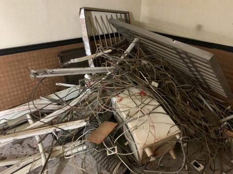 九鼎聯合工程有限公司 - 便當店 拆除中「7」