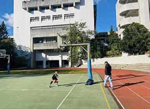 DannyYu - 學生培養好的習慣，開課前已經認真熱身～