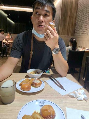 提供查修服務的專家包明旺