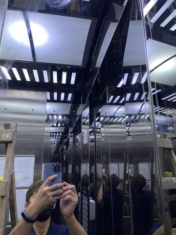 潔淨屋家電居家清潔 - 電梯除膠