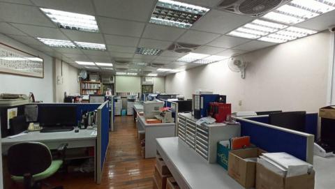 榮發記帳士事務所 - 辦公室