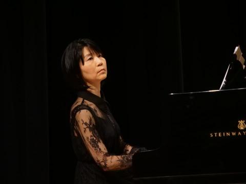 盧慶雯 - 2022/11/18與新竹市立合唱團的演出，擔任鋼琴合作