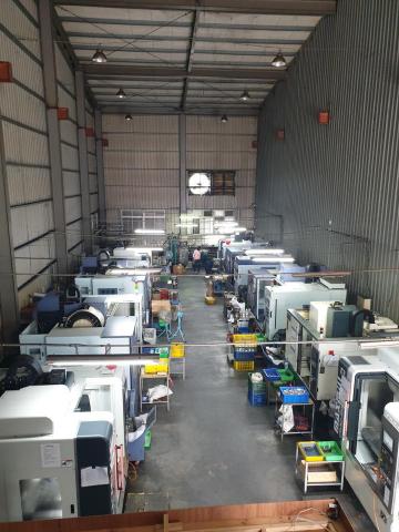 百易精密有限公司 - 加工現場