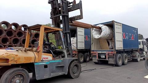 小芬芬貨櫃貨運有限公司 - 