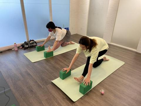 吉兒瑜伽 - 一對二瑜伽課程，可客製化安排課程。