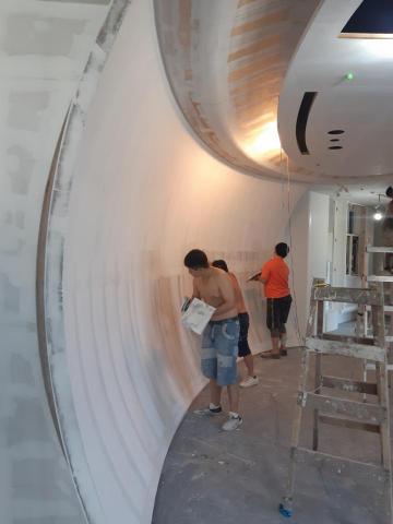 璽琳-華納油漆工程 - 關渡，商業辦公室，地球造型牆面批土