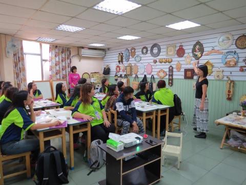 Beryl - 以藝術創作接待馬來西亞教育交流團隊.賓主盡歡.歡樂無限.