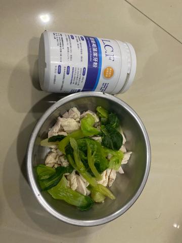 Q比寵物寄宿 - 搭配牙粉才不會蛀牙?