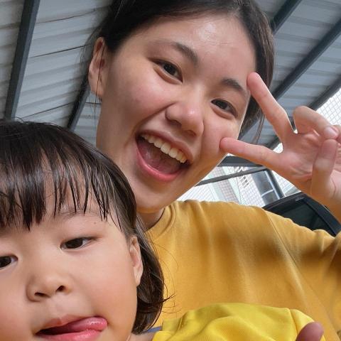 提供iconi公館服務的專家周采玟