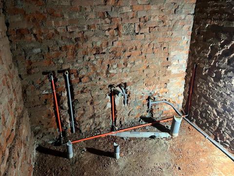 許瑞麟 - 浴室冷熱水管路更改 許瑞麟 - 浴室冷熱水管路更改