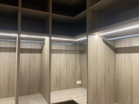 許瑞麟 - 衣櫃鋁槽燈安裝 許瑞麟 - 衣櫃鋁槽燈安裝