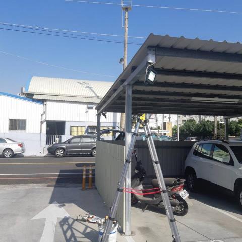 翔賀 居家水電修繕 - 感應式戶外投射燈更換