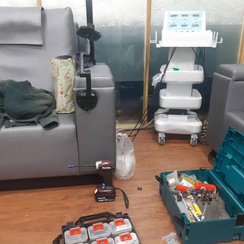 翔賀 居家水電修繕 - 手機架安裝