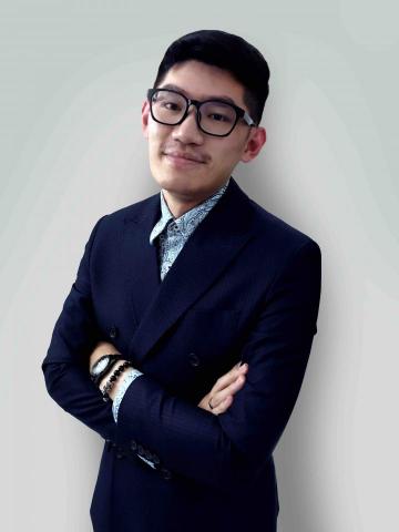 提供高中化學服務的專家顏騫騰