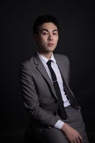 Iris Wang - 專案名稱：錠嵂保險經紀人形象照
人物：男性