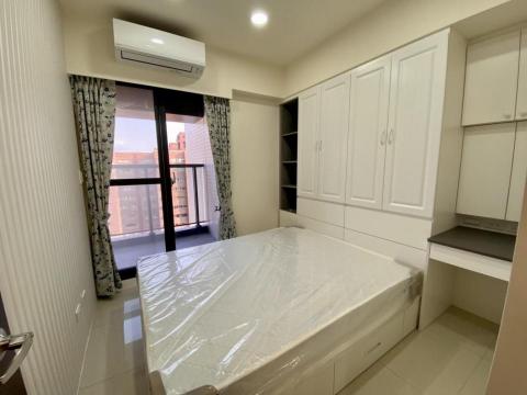 蕭右稀 - 系統櫃臥室