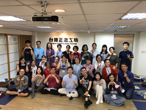 彥寧YenNing - 正念學習
8週正念減壓 - Brown University Teacher Kathleen Mitcheom
8週自我慈悲  - 台灣正念工坊劉益宏師
正念進階課程 - 台灣正念工坊陳德中師

正念師資培訓
正念減壓師資培訓第1模塊 - 台灣正念工坊
多元表達性藝術之探索師資培訓 - 台灣創意身心發展協會

其他
10日內觀止語營 - 嘉義內觀中心
正念讀書會 - 光佑禪修中心