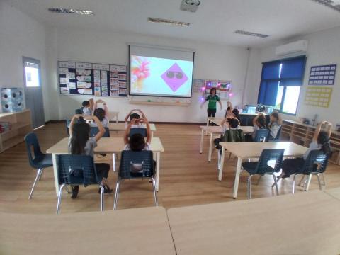 Candice - 任職於國際學校上課圖