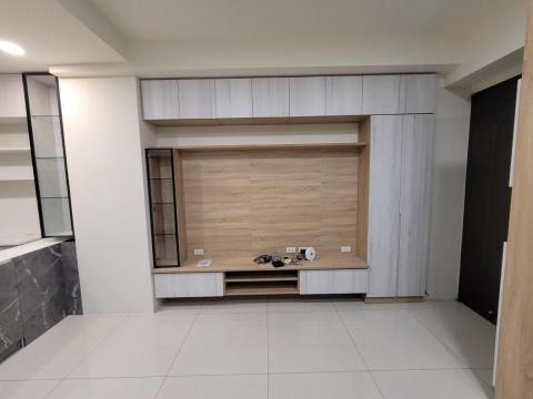 蕭右稀 - 系統櫃電視櫃區