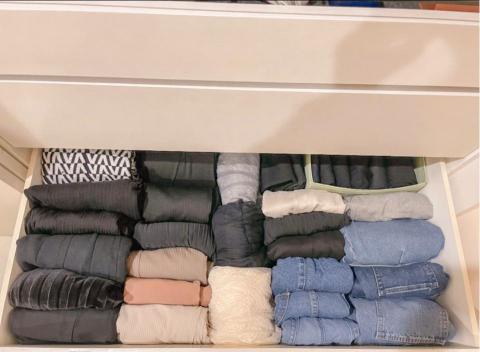 好好整理好好生活 - 分類種類，整齊折疊上架