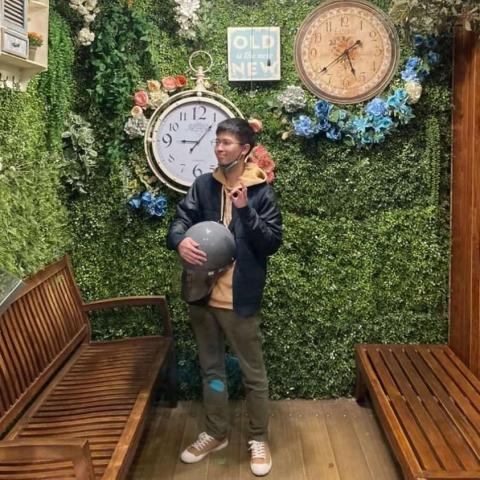 提供家具行中壢服務的專家李宜洋