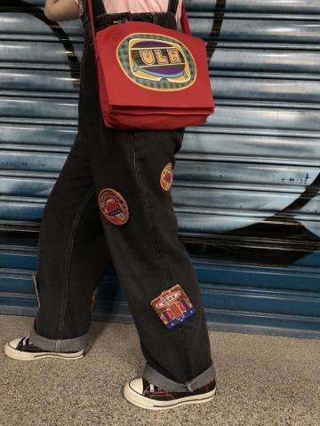 黃愉茹 - 別針設計/印花設計/美式復古杯墊設計