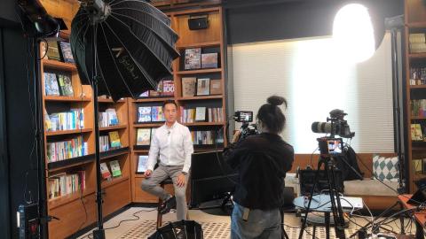 和木映像製作 - 人物專訪-簡報螢幕、現場即時觀看螢幕設置