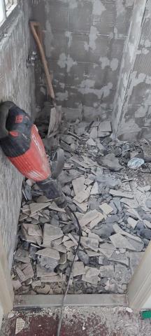 陳昱翔 - 浴室地板，磁磚與打底面打石打除