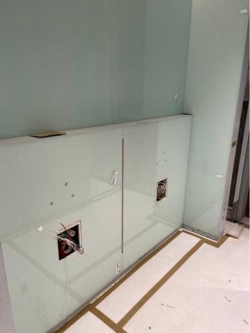 均發實業 - 牆壁烤漆玻璃