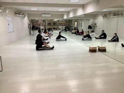 Mia -  國標選手 肢體延展開發