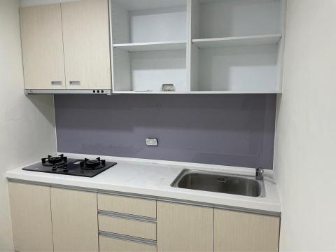 均發實業 - 廚房烤漆玻璃