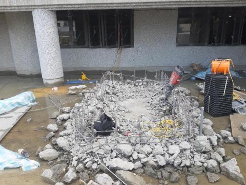 陳昱翔 - RC結構打石打除