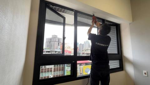 Lifesmart台灣|智慧家庭第一品牌 - 安裝電動窗簾 Lifesmart台灣|智慧家庭第一品牌 - 安裝電動窗簾