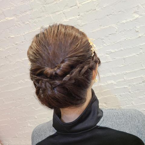 Yumi造型 - 梳編包頭造型