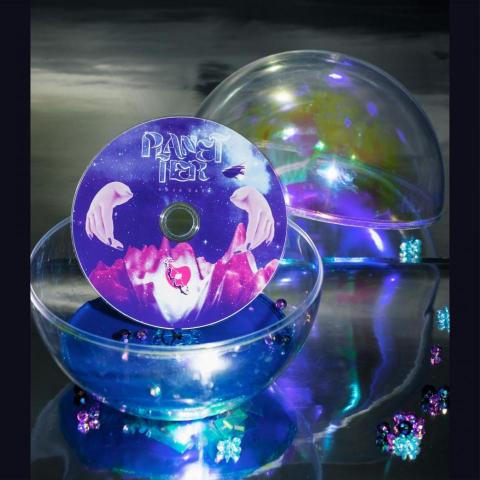 +N - Planet Her 專輯設計