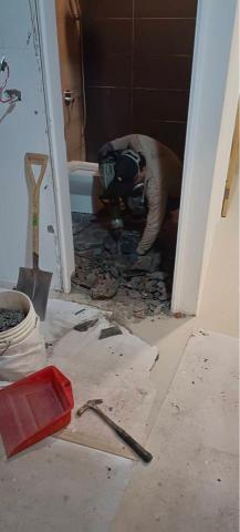 綋聖 - 地板廁所見底